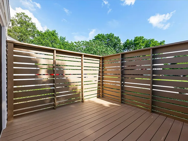 210 Lynn St — Photo 3