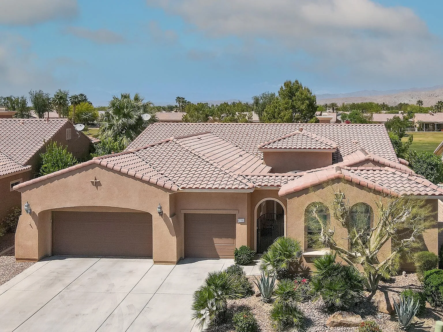 3 bed, 3.5 bath, 2966 sqft, $7,000 — Photo 1