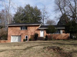 1075 Mitchell Ave, Cookeville, TN 38501