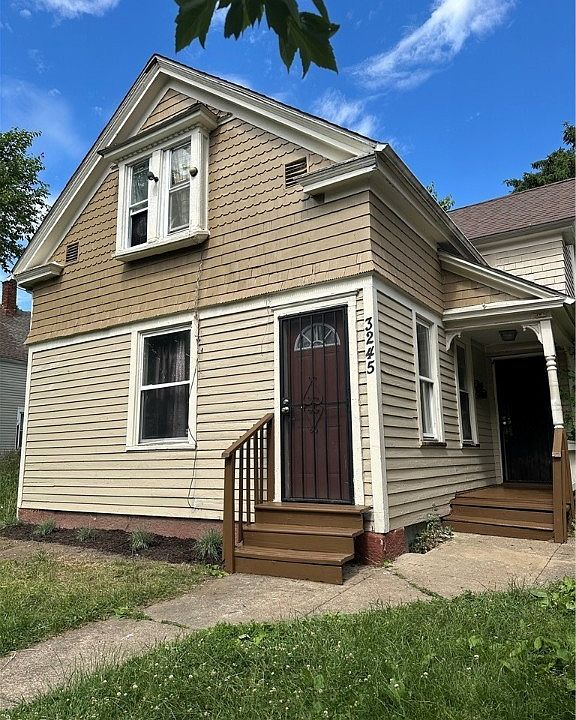 1st image of 3245 W 44th St