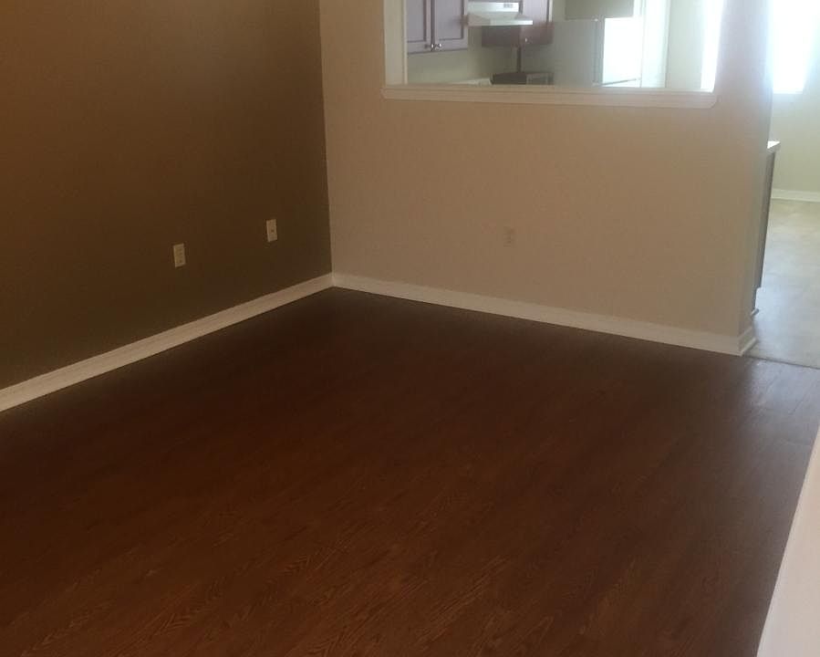 2nd image of 212 Apple Valley Dr