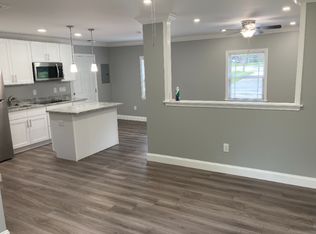 1 McCall Rd, Simpsonville, SC 29680