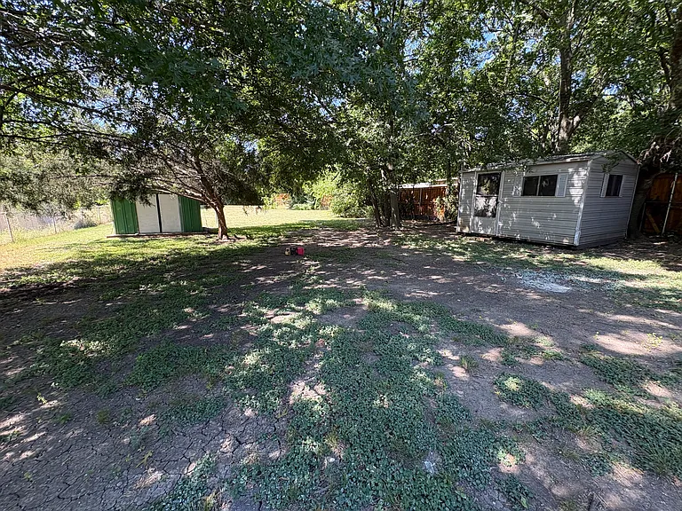 588 Rea Ave — Photo 16