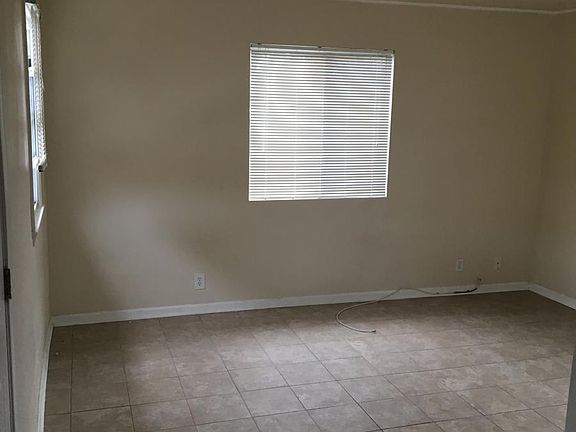 3rd image of 350 1/2 E 59th St