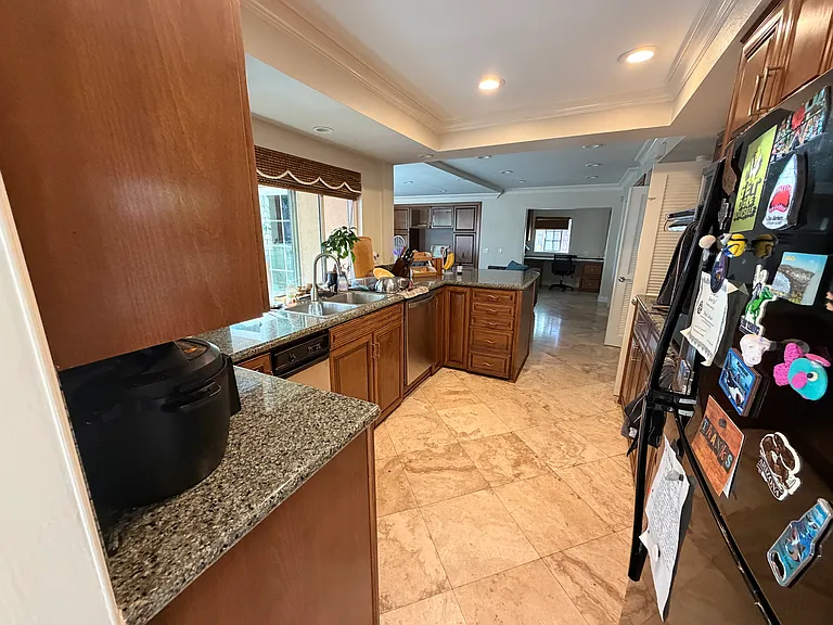 6882 Vista Del Sol Dr — Photo 7