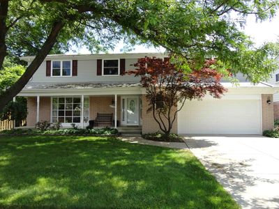 21502 Wedgewood Dr, Grosse Pointe Woods, MI, 48236