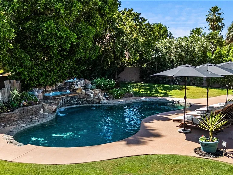 Salt pool with Heater