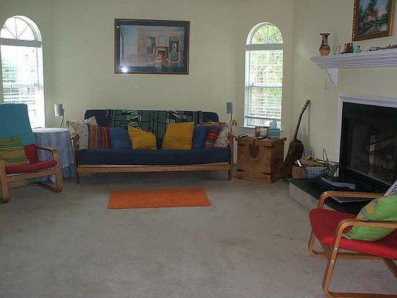 2nd image of 1668 Cottenham Ln