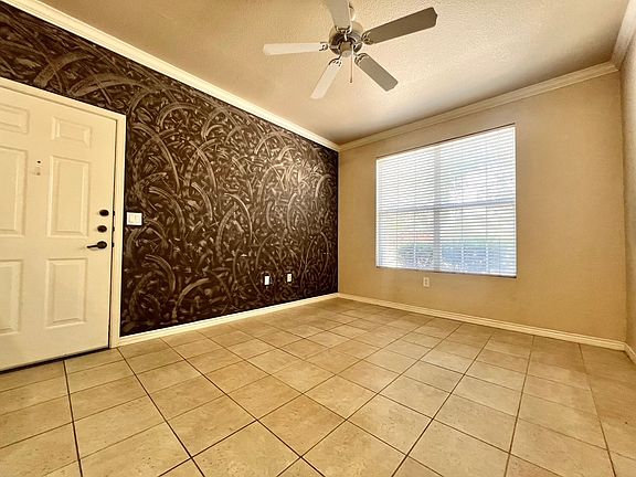 3rd image of 3901 Sonoma Springs Ave APT 1211