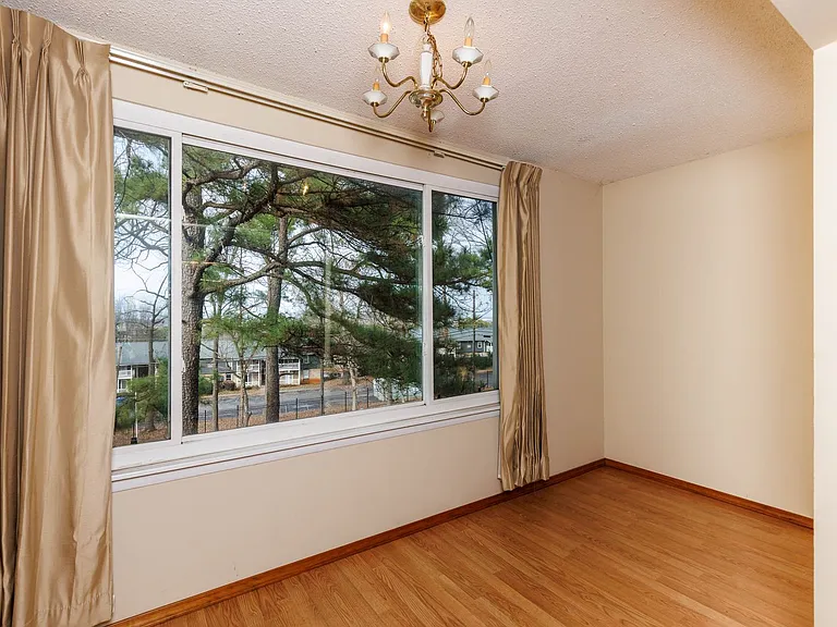 401 Skyview Dr #401D — Photo 7