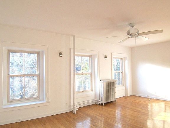 2nd image of 219 Clermont Ave Floor 4