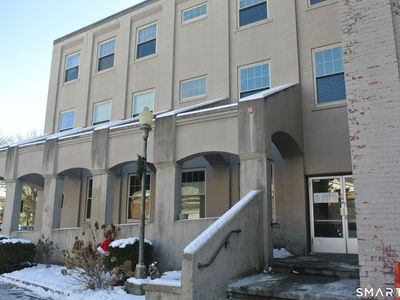 146 High Street APT 303, Milford, CT, 06460