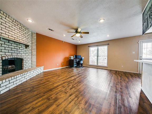 2nd image of 225 Hardwood Trl