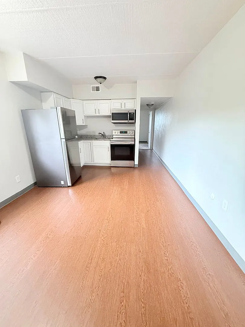 462 South Ave — Photo 4