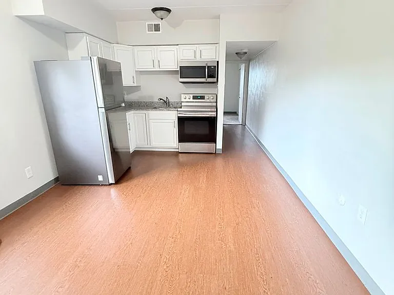 462 South Ave — Photo 4
