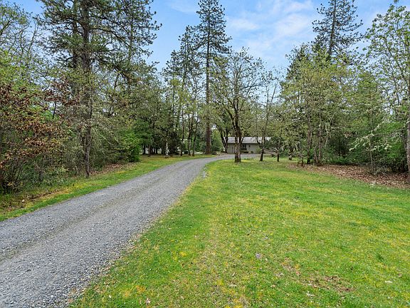 3rd image of 6301 Rockydale Rd