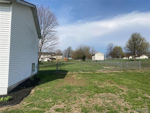 3rd image of 6252 Yellow Brick Rd