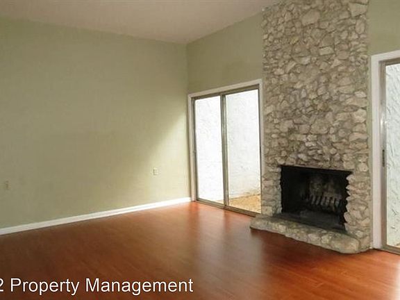 5th image of 2949 Shamrock St N #38