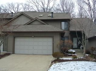 2282 Stone Creek Trl, Cuyahoga Falls, OH