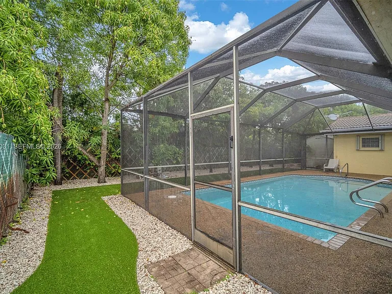 3441 N Hills Dr — Photo 52