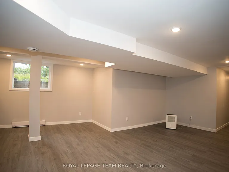 2238 Miramichi St #BASEMENT — Photo 9