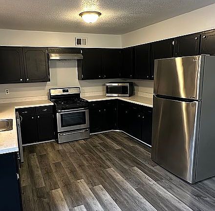4th image of 3214 Thirteen Colony Mall APT 3A
