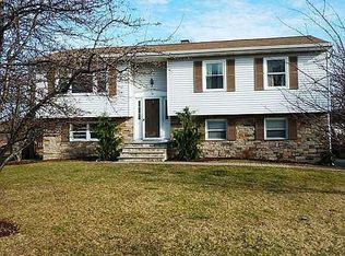 16 Belvoir Dr #24, Washingtonville, NY 10992