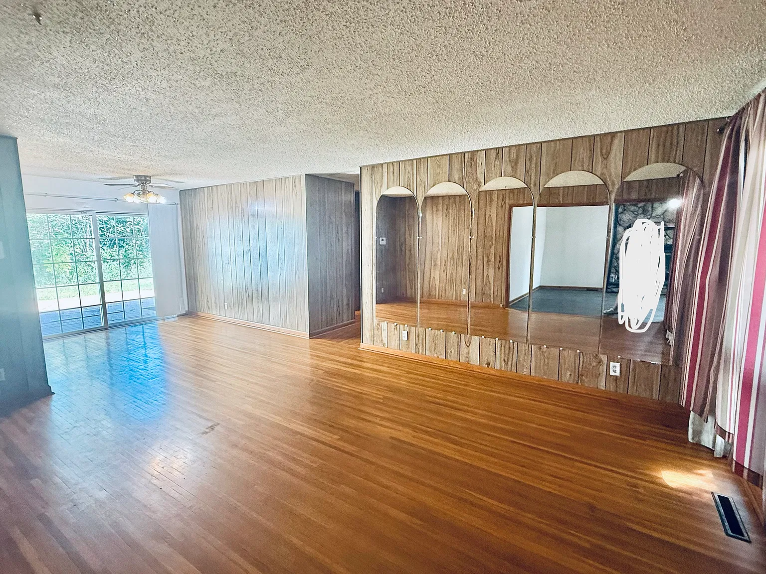 7914 E Lincoln St — Photo 3