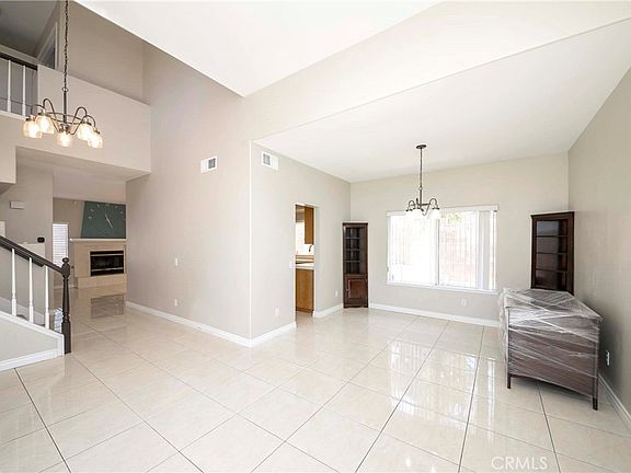 4th image of 701 Barnsley Way