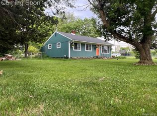 6255 Clarkston Rd, Clarkston, MI 48346