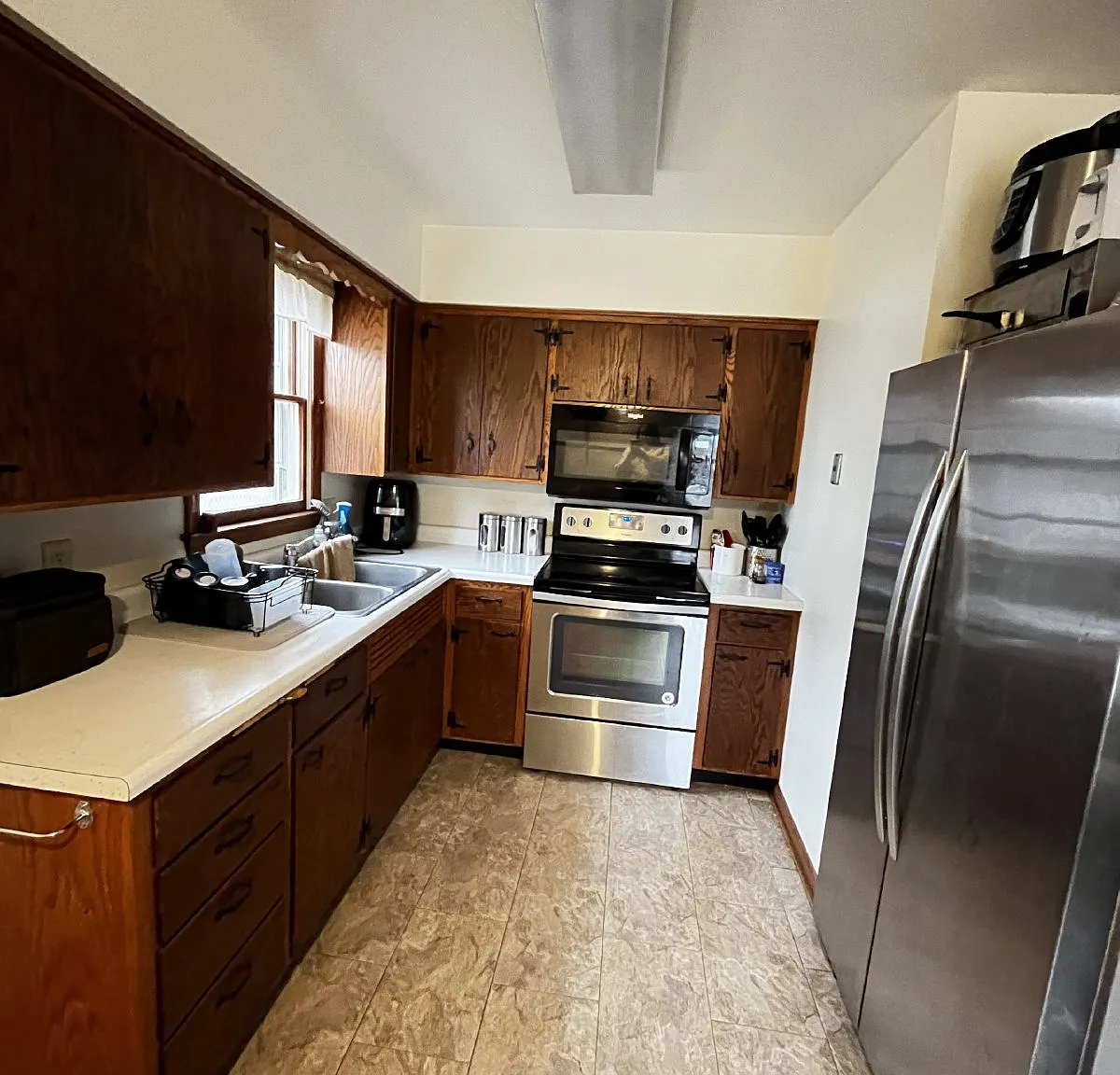 4 bed, 2.0 bath, 1240 sqft, $505 — Photo 1