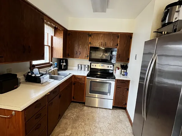 1215 State St, Eau Claire, WI