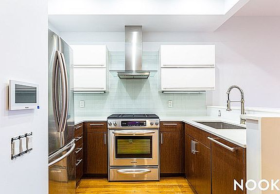 3rd image of 474 Grand Ave #1R