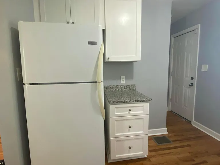 2299 Hamilton Ave — Photo 8