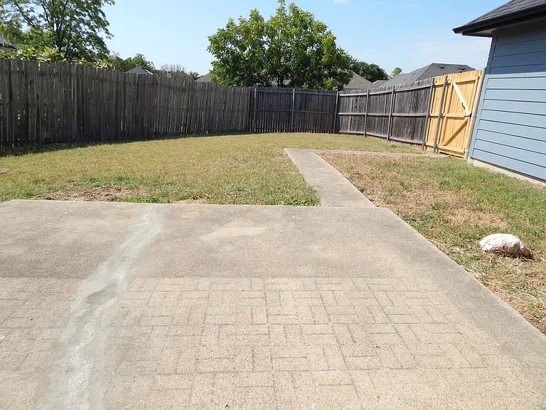 1412 Wesley Dr — Photo 22