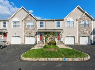 4 Jill Ct, Somerset, NJ 08873