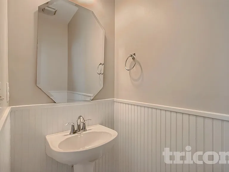 657 Shellbark Dr — Photo 8