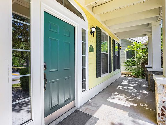 3rd image of 1051 Providence Blvd
