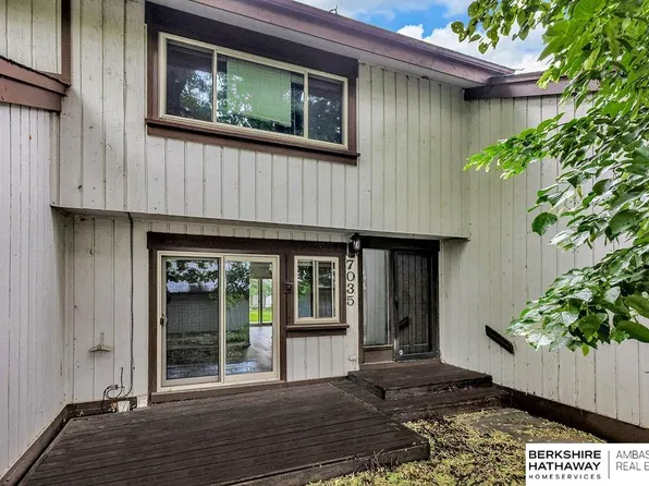 7035 N 79th Ct, Omaha, NE 68122