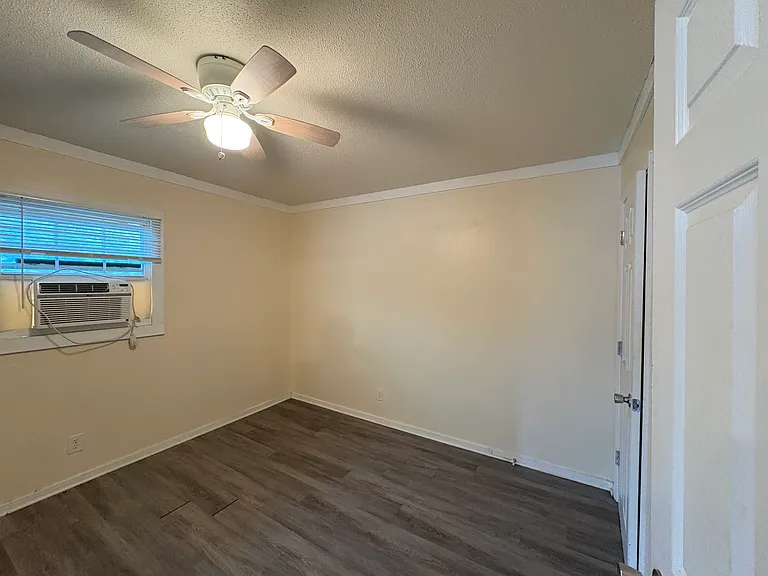 820 Mobile St #A — Photo 6