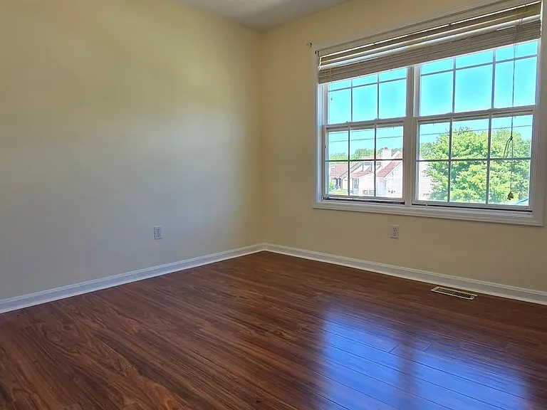 140 Byerly Blvd — Photo 11