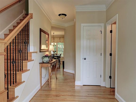 4th image of 4111 Devon Wood Dr NE