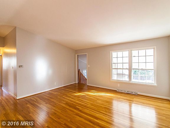 3rd image of 2403 Stirrup Ln