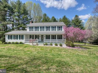 4 Folly Farms Ct, Reisterstown, MD 21136