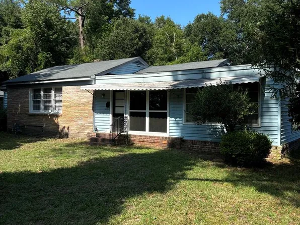 85 Willow Dr, Sumter, SC 29150