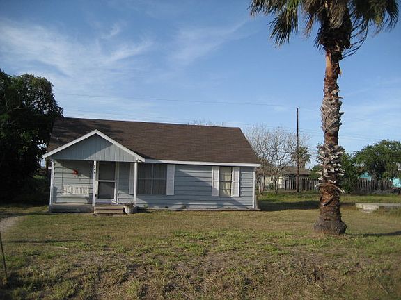 3rd image of 426 Eloise Dr
