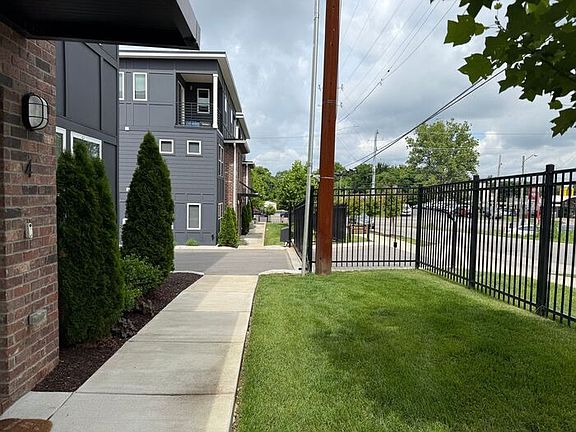 3rd image of 102 Duke St #3