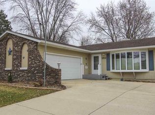 1152 Leona Ave, Waterloo, IA 50702