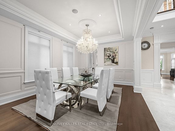 5th image of 125 Bannockburn Ave
