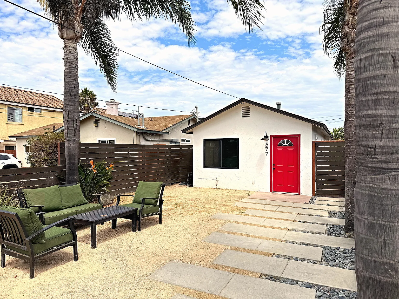 577 Florence St — Photo 1
